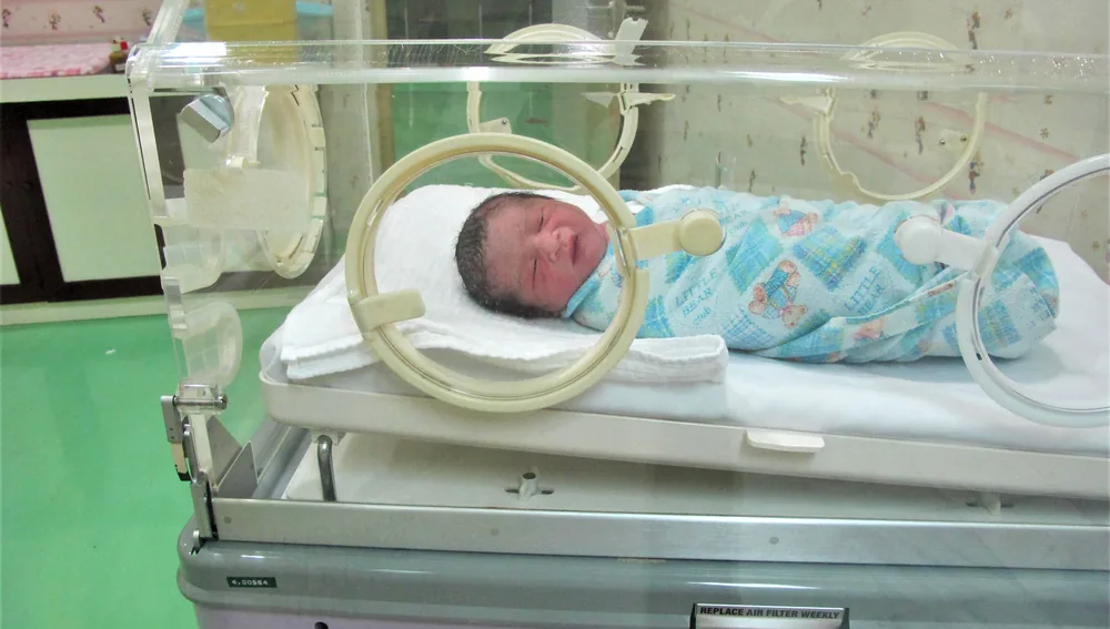 merawat-bayi-prematur-1000x567-1.webp
